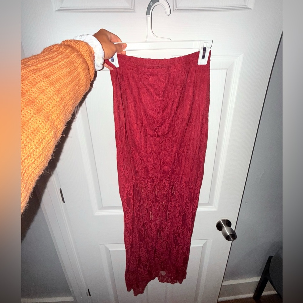 Chic Burgundy Lace Maxi Skirt